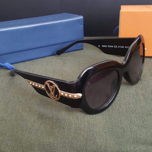 LOUIS VUITTON PARIS TEXAS SUNGLASSES BLACK